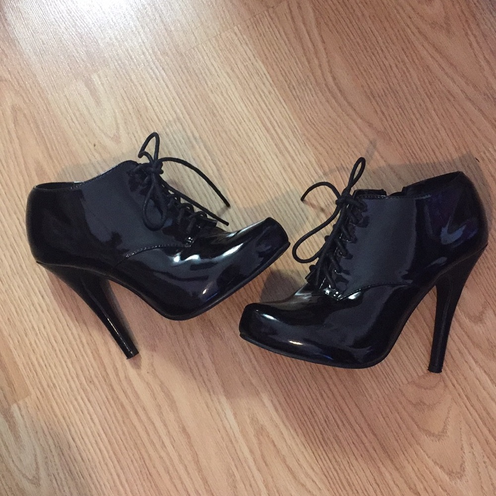Black patent leather booties size 6